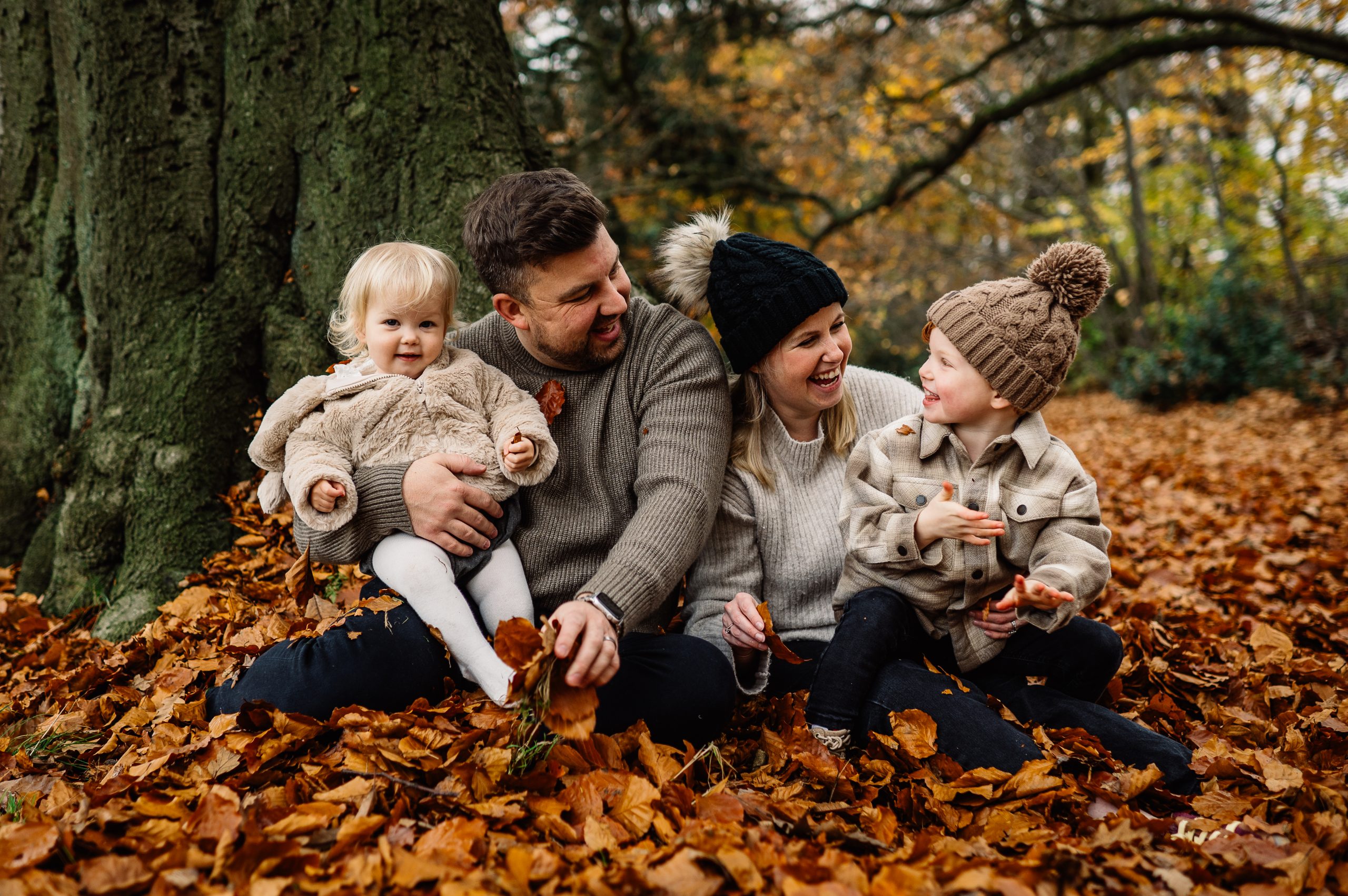 Autumn family photo in warley woods